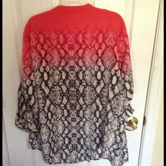 CK Ombré Southwestern Blouse - Picture 4 of 4